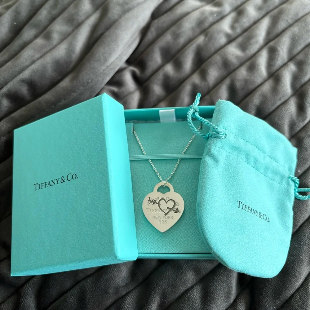 Tiffany & Co. Silver Heart Charm Necklace - Picture 10 of 11